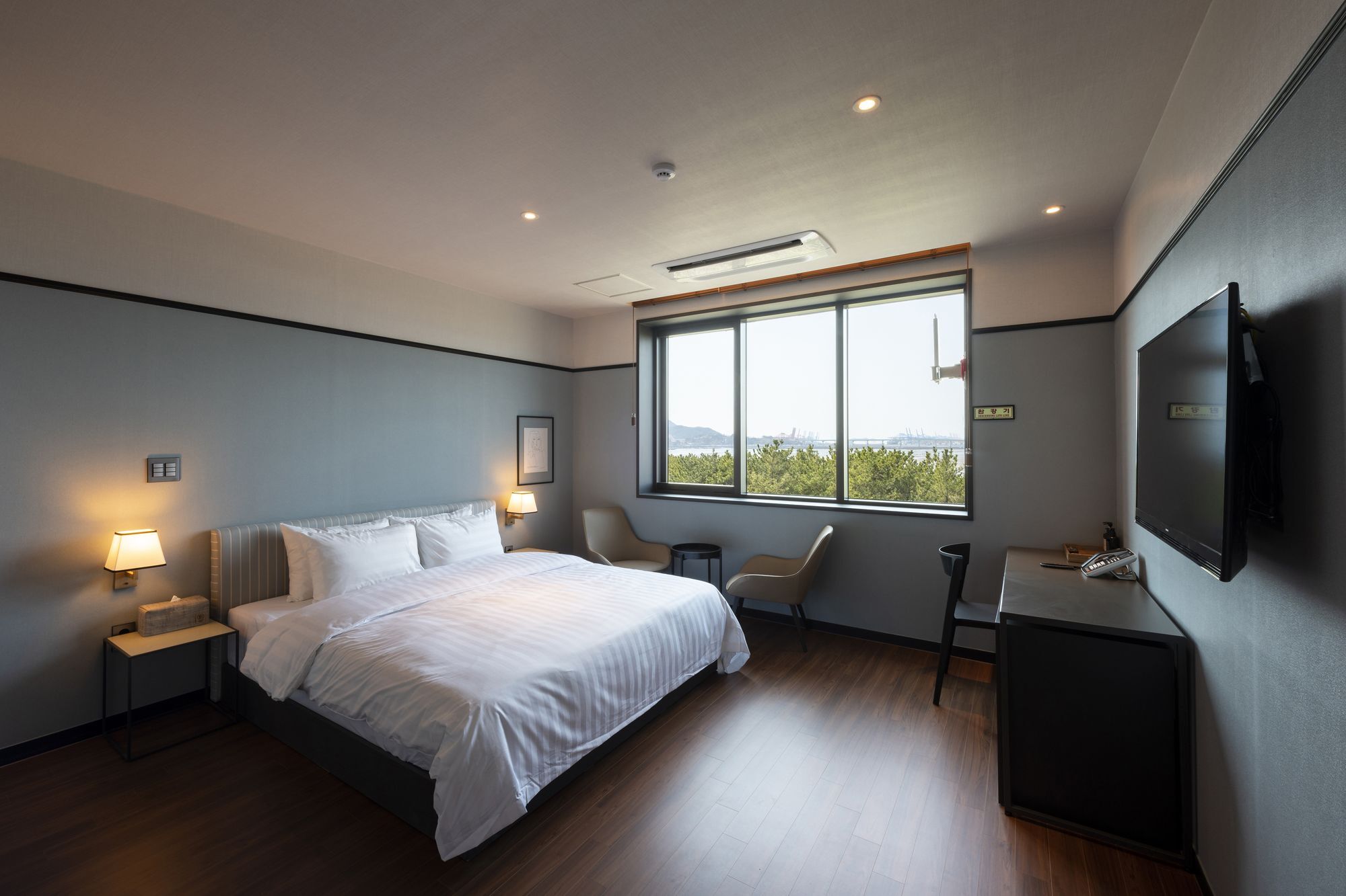 Brown-Dot Hotel Shinho Пусан Екстер'єр фото
