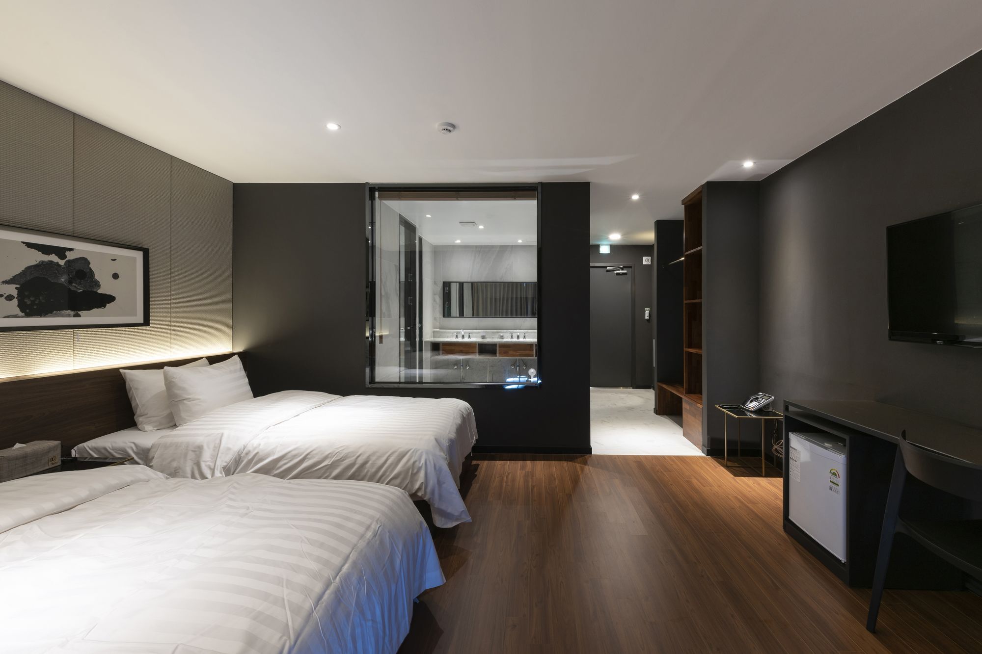 Brown-Dot Hotel Shinho Пусан Екстер'єр фото