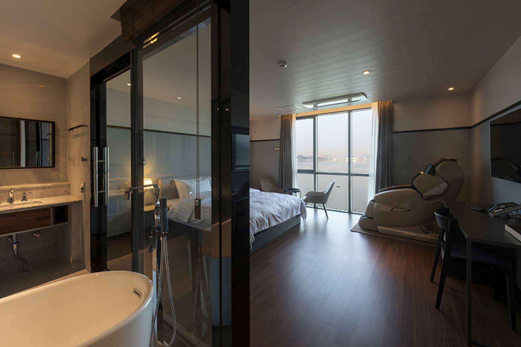 Brown-Dot Hotel Shinho Пусан Екстер'єр фото