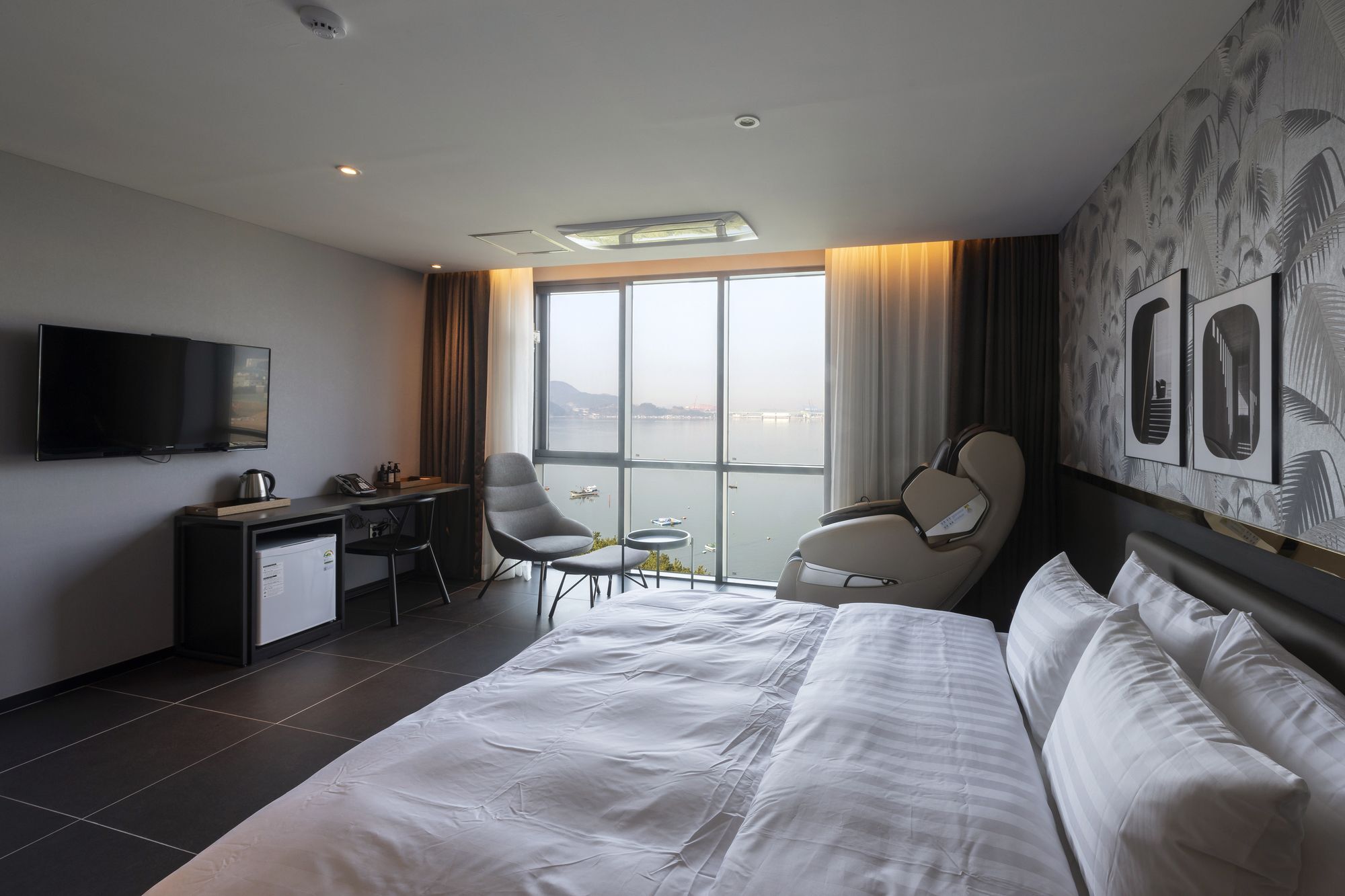 Brown-Dot Hotel Shinho Пусан Екстер'єр фото