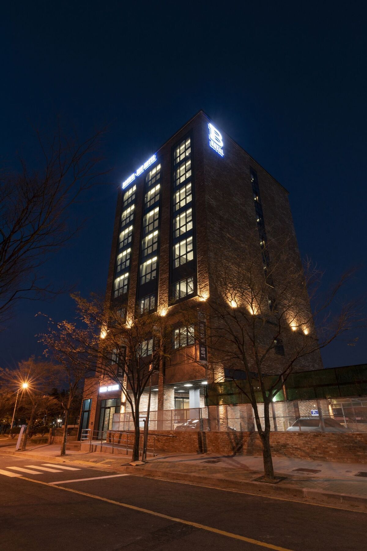 Brown-Dot Hotel Shinho Пусан Екстер'єр фото