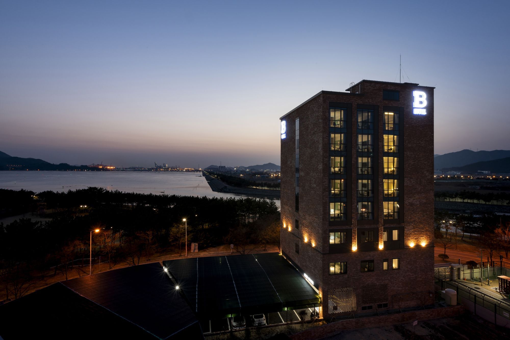 Brown-Dot Hotel Shinho Пусан Екстер'єр фото